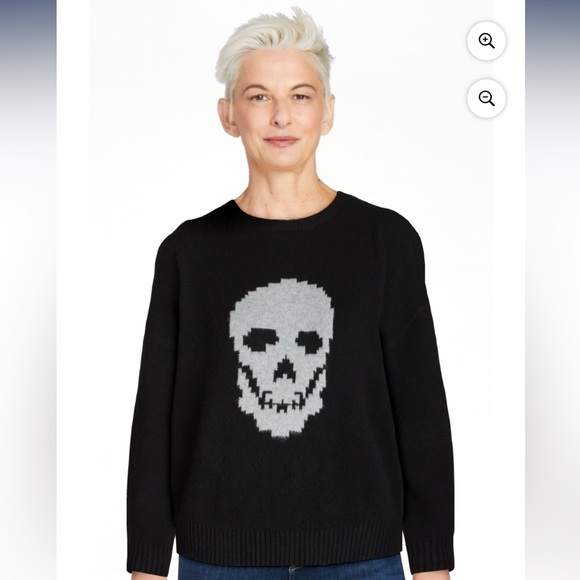 No Boundaries Black skull 💀 Sweater with Icons  for Women & Ladies - Picture 12 of 16